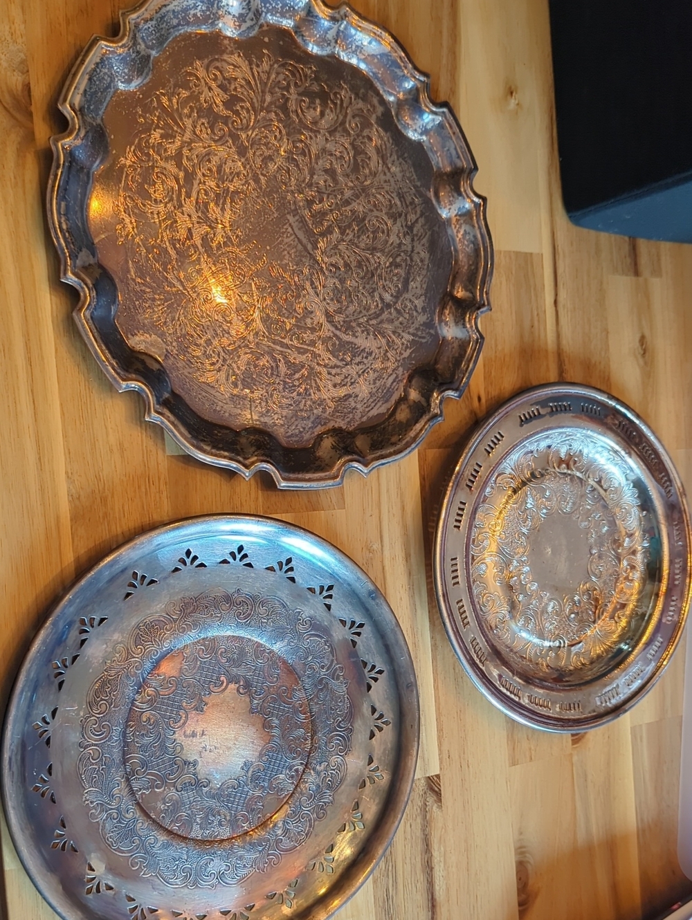 Silver Decorative Metal Serving Trays - Ornate Pattern